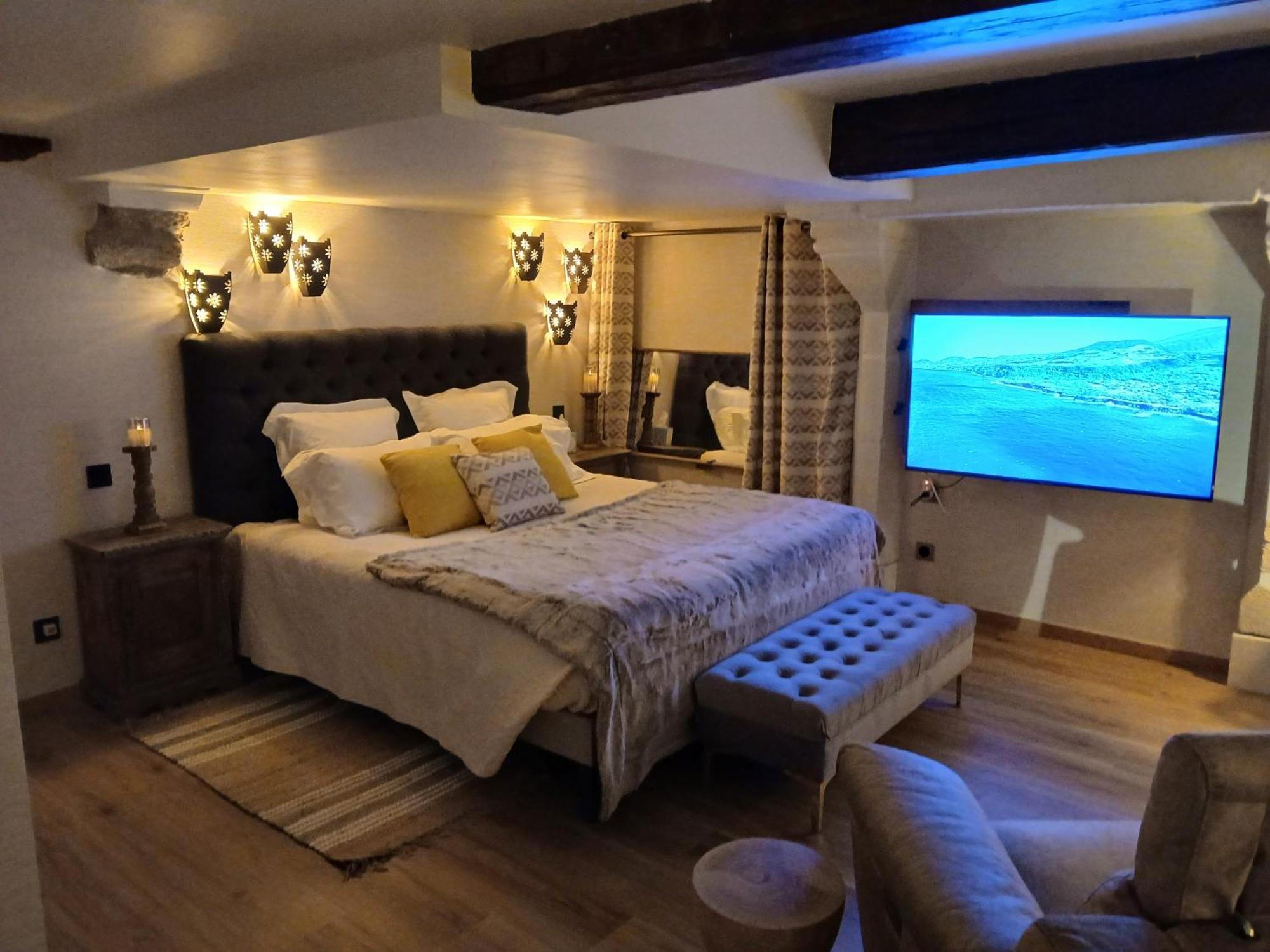 Manoir Du Grand Chene Hotel La Vraie-Croix Room photo
